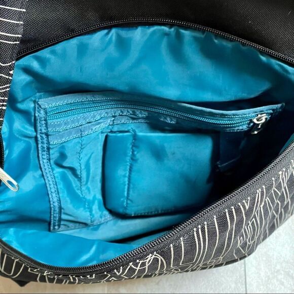 Roxy Backpack & Key Chain 404 - Picture 7 of 11